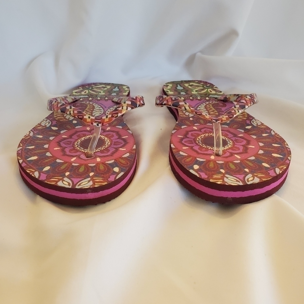 Vera Bradley Resort Medallion Flip Flops sz 7-8 - Picture 3 of 10
